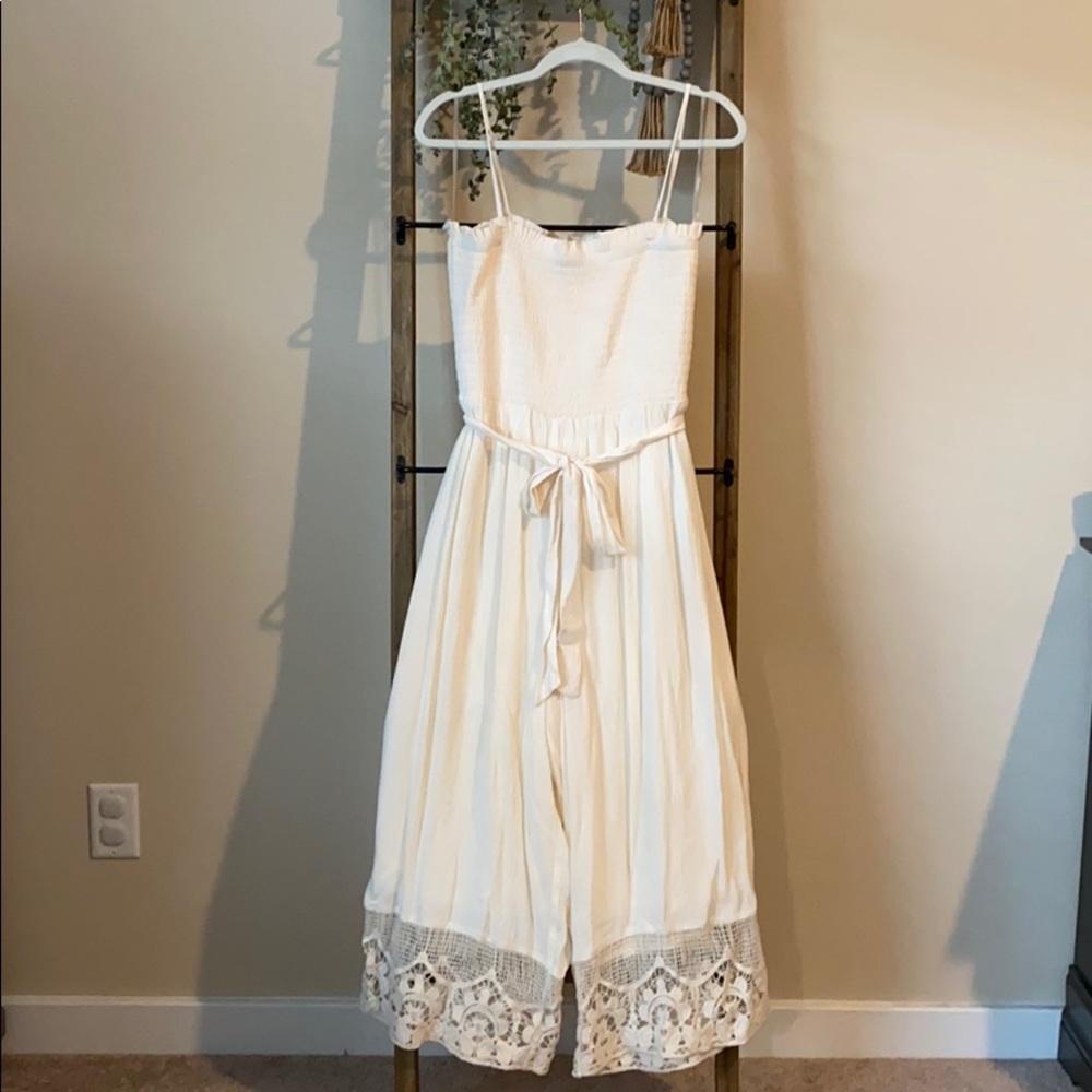 EUC American Eagle Jumpsuit - L